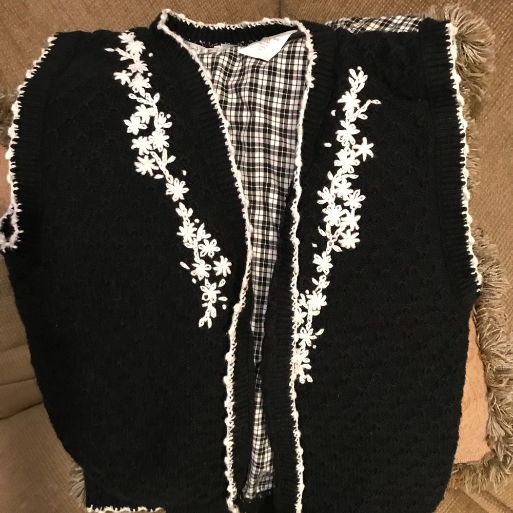 Sweater vest